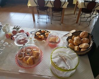 Gojim Casa Rural - Armamar - Buffet