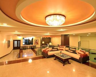 Hotel Austria - Tirana - Lobby