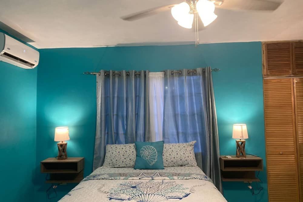 يانسيلارجو إيستايت - نيولي بويلت مودرن 1 بد روم سويت 1 فيلا باي ريداونينج - مونتيغو باي - غرفة نوم