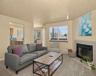 Beautiful East Valley 2br Apt 1 - Spokane Valley - Living room