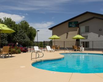 普萊斯考特品質酒店 - 普勒斯科特 - 普雷斯科特（亞利桑那州） - 游泳池