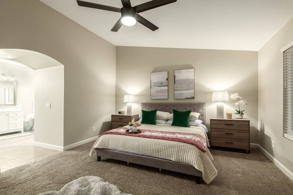 Family Getaway! Sleeps 12, Pool, Playground, Game Room - פיניקס - חדר שינה