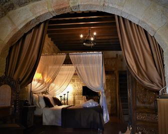 S.Nikolis' Historic Boutique Hotel - Rhodes - Bedroom