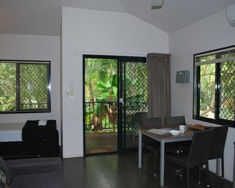 Hidden Valley Holiday Park - Berrimah - Bedroom