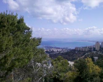Marom Hotel - Haifa - Outdoors view