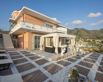Villa Armonia - luxury holidays - Praia a Mare