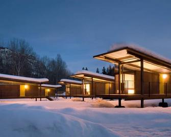 Rolling Huts - Winthrop - Building