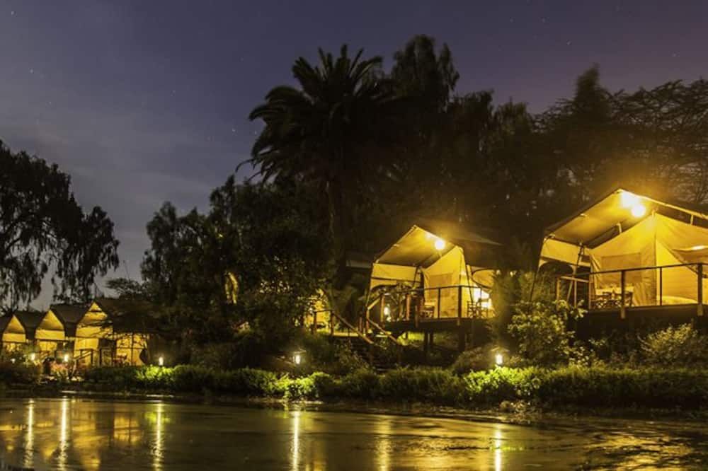 Wildebeest Eco Camp thumbnail 3