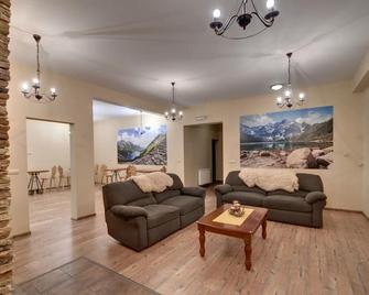 ويلا يو جادزي - زاكوباني - غرفة معيشة