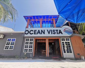 Ocean Vista Guest House at Maafushi - Maafushi - Building