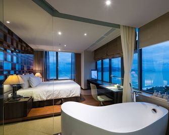 Alana Nha Trang Beach Hotel - Nha Trang - Bedroom