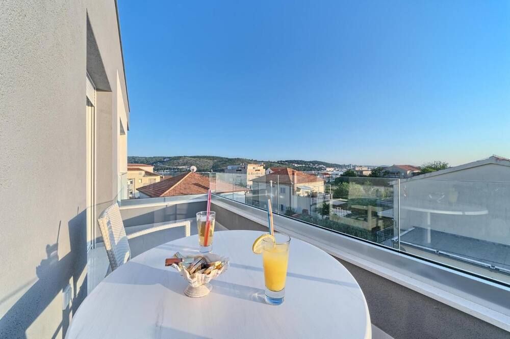 هوتل تروجيرسكي دفوري - تروجير - شرفة