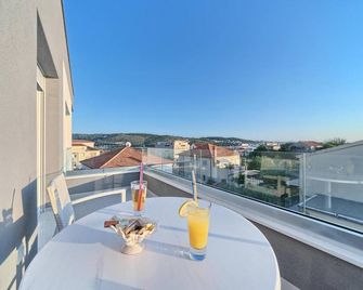 Hotel Trogirski Dvori - Trogir - Parveke