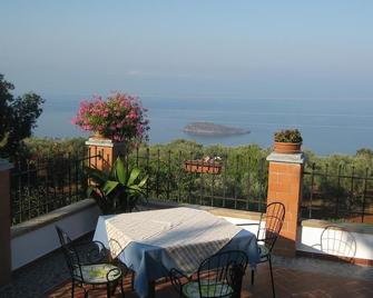 Agriturismo Montesalerno - Diamante - Балкон