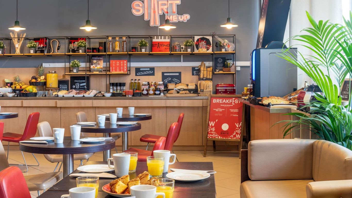 巴塞羅那瑪瑞迪那宜必思酒店 - 聖科羅馬德格蘭蒙特