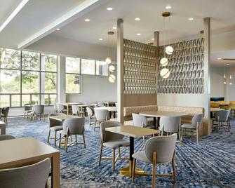 Delta Hotels by Marriott Toledo - Толедо - Ресторан