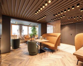 Hotel Enzian Paznaun - See - Salon