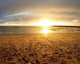 Watermark Surf House - Espinho - Beach