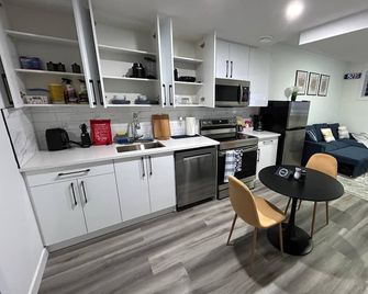 Fort Abode- 1 bedroom basement with seperate entrance and heating - Fort Saskatchewan