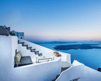 Sophia Luxury Suites - Imerovigli - Pool