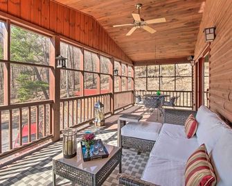 Cabin With Decks And Fire Pit Near Lost - Mathias - Balcón