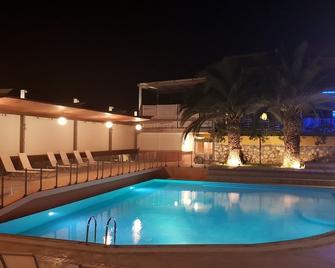 Sozos Inn Hotel - Vónitsa - Pool