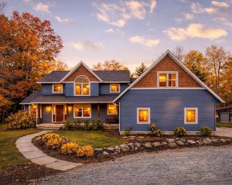Hemlock Drift | Pond, Sauna, Hot Tub & Arcade Room - Mosinee - Edificio
