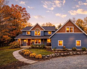 Hemlock Drift | Pond, Sauna, Hot Tub & Arcade Room - Mosinee - Edificio
