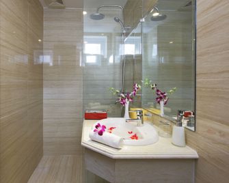 Regalia Nha Trang Hotel - נה טראנג