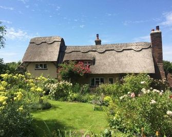 Thatched Cottage B&B - Edenbridge