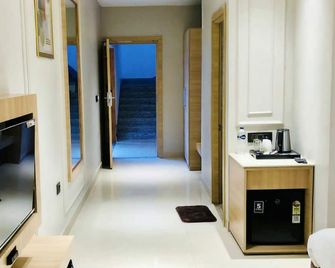 Bliss Resort - Bahraich - Hallway