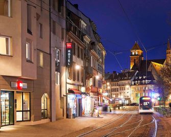 Ibis Strasbourg Centre Petite France - Strasbourg - Building