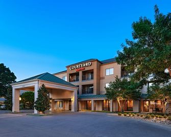 Courtyard by Marriott Dallas Plano in Legacy Park - Plano - Edifício