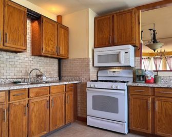 Beautiful Victorian Apartment on Broadway - Rotterdam - Kitchen