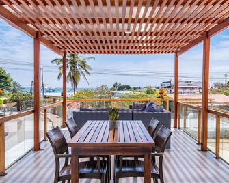 Acacia Galapagos Boutique Hotel - Puerto Ayora - Balcone