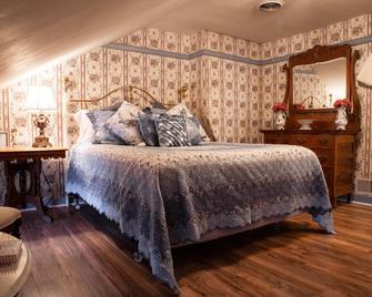 The Emig Mansion - York - Bedroom