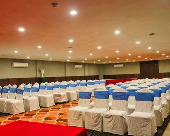 Hotel Clarks Collection Bhavnagar - Bhavnagar - Meetingruimte