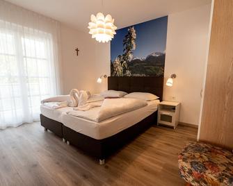 Parkhotel Zur Linde - Silandro - Camera da letto