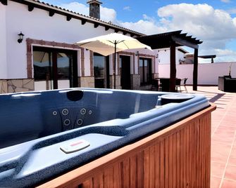 Comfortable House in Canillas de Albaida with Shared Pool - Canillas de Albaida