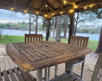Lakefront Experience with Breathtaking Views Throughout - Woodville - Patio