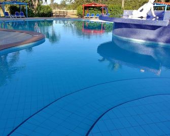 Casa Mariuska - Playa Larga - Piscina