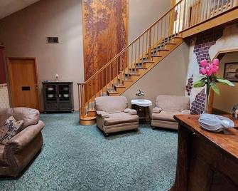 Springbrook Inn- Springbrook - Houghton Lake - Huiskamer