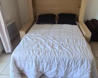Studio cosy avec parking fermé. - Albertville - Bedroom