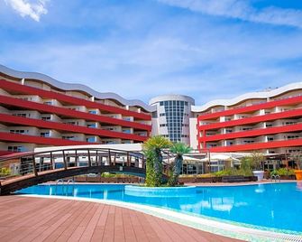 Ms Aparthotel - Oeiras - Bể bơi