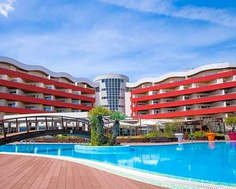 Ms Aparthotel - Oeiras - Piscina