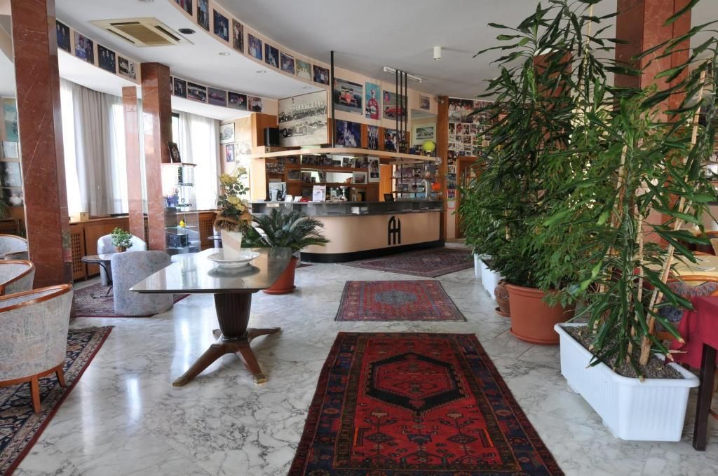 هوتل فوستاي