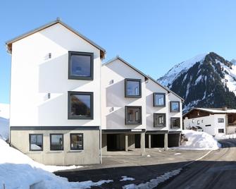 7 Lehner Panorama Alpine Suites - Berwang - Gebouw
