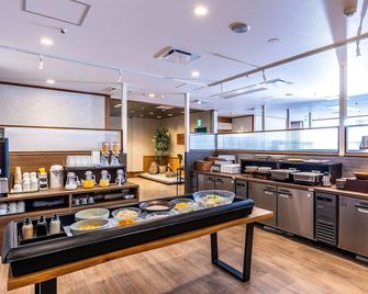 Apa Hotel Himeji Ekikita - Himeji - Buffet