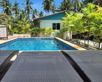 Bansabai pool villa guesthouse - Khanom - Piscine