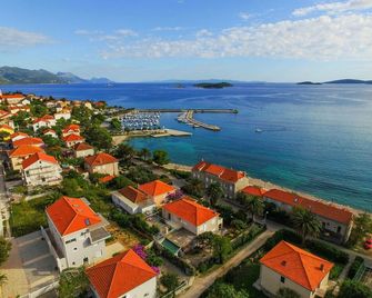 House Marko - Orebic - Buiten zicht